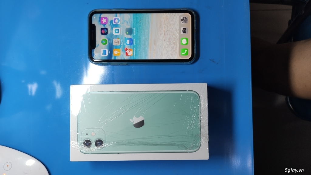 [HCM] Bán IPHONE 11 64GB VN/A màu Green còn bảo hành 10 tháng