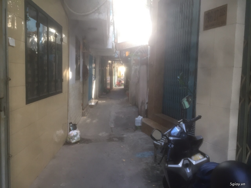 Cần bán nhà hẻm đường hậu giang quận 6,TpHCM