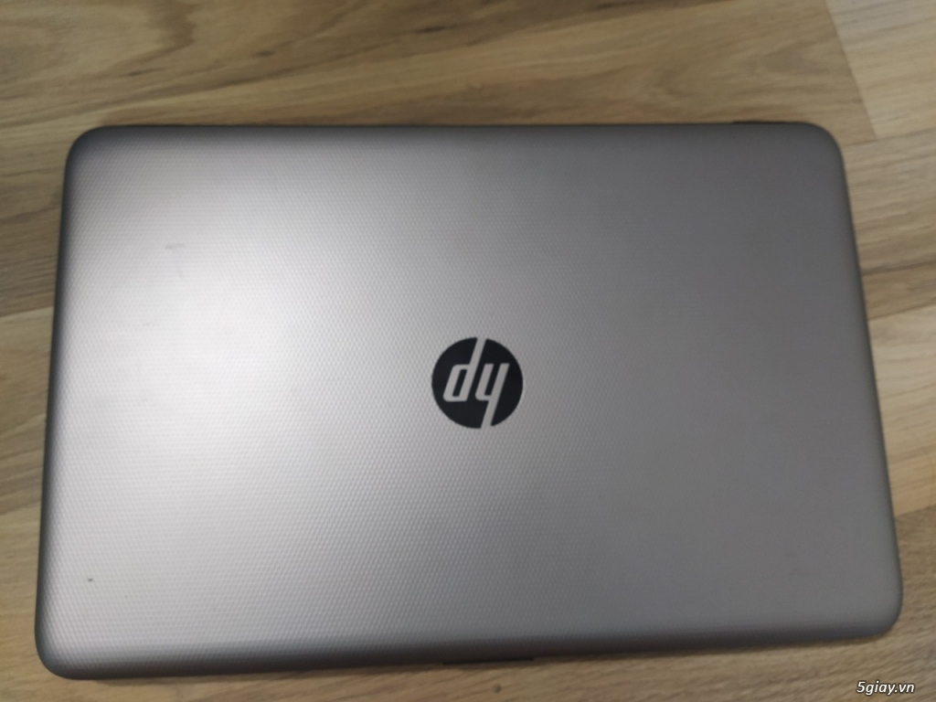 Laptop HP 15 ac152TU (i3 5005U/4GB/500GB) - 3tr5