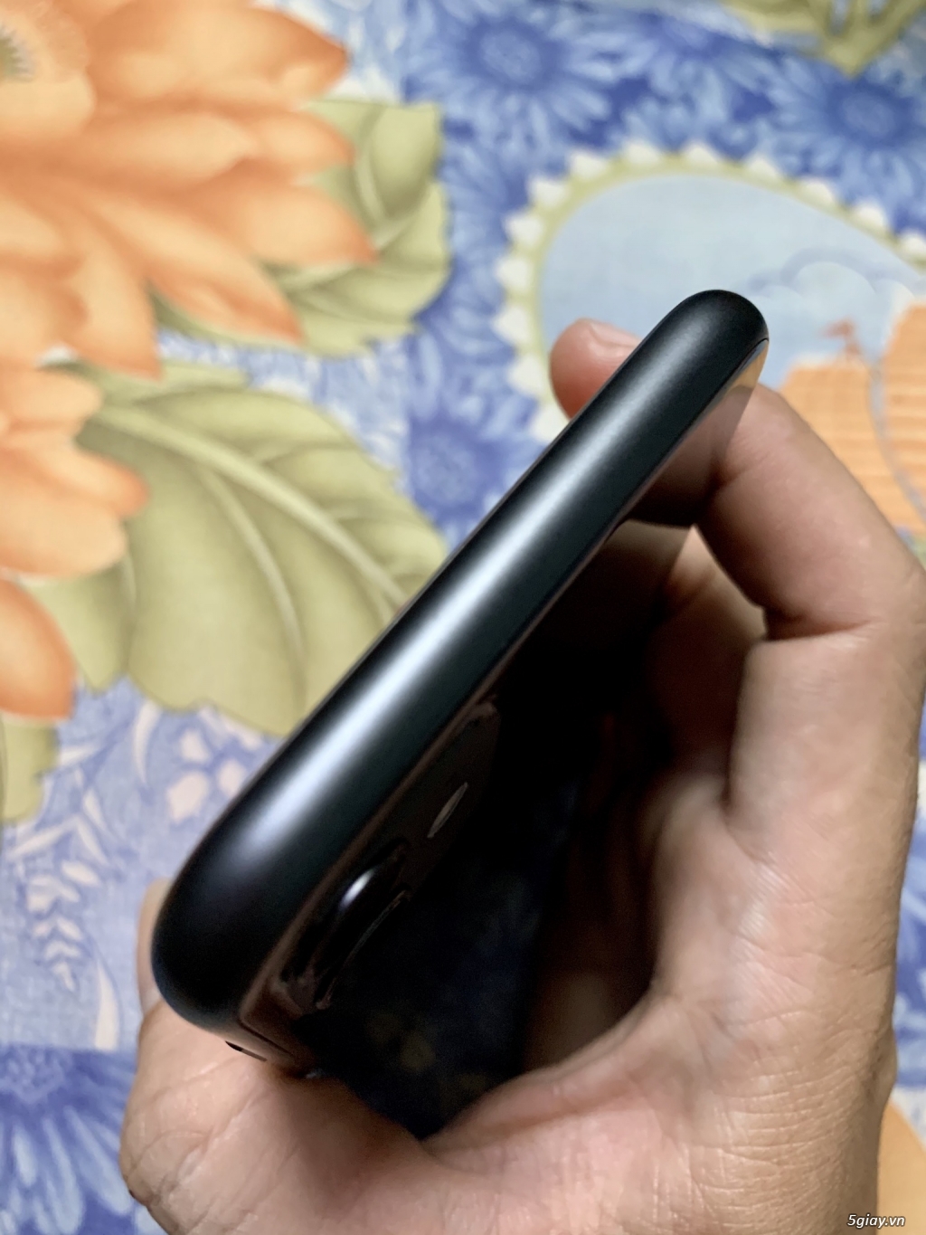 Cần bán : Iphone 11 đen 128gb đẹp keng còn bh - 3