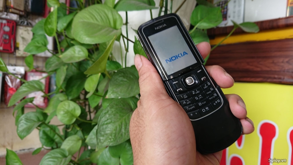 Nokia 8600 Luna Zin chính hãng màu đen huyền bí sang trọng, đẳng cấp - 2