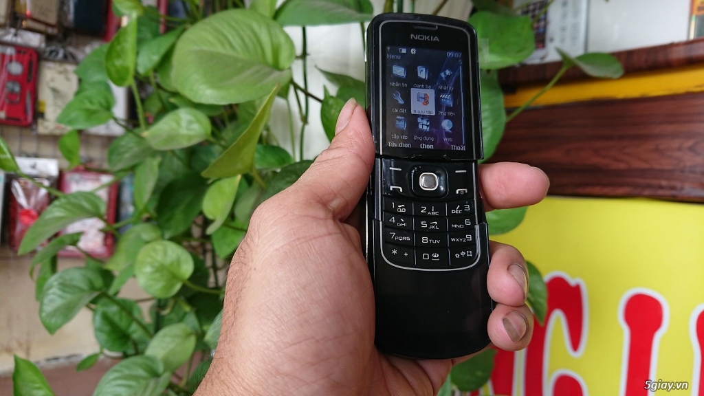 Nokia 8600 Luna Zin chính hãng màu đen huyền bí sang trọng, đẳng cấp