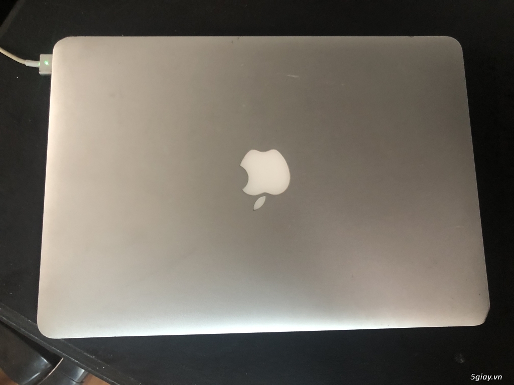 Macbook Air2012 giá 5 triệu