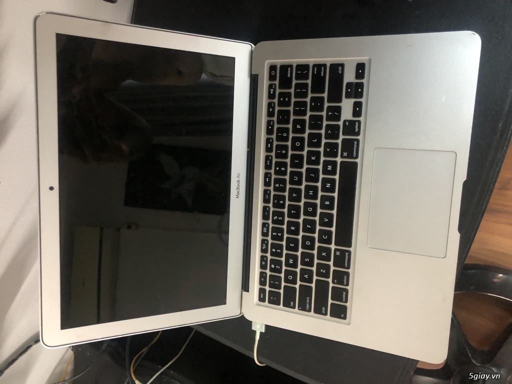 Macbook Air2012 giá 5 triệu - 1