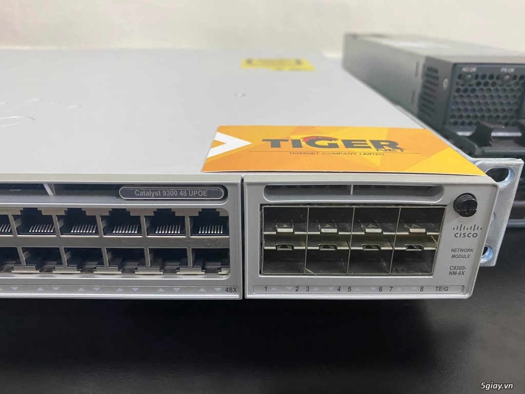 Cisco C9300-48U-A | Thiết bị chuyển mạch Layer3, 48x RJ45 GE,  POE+