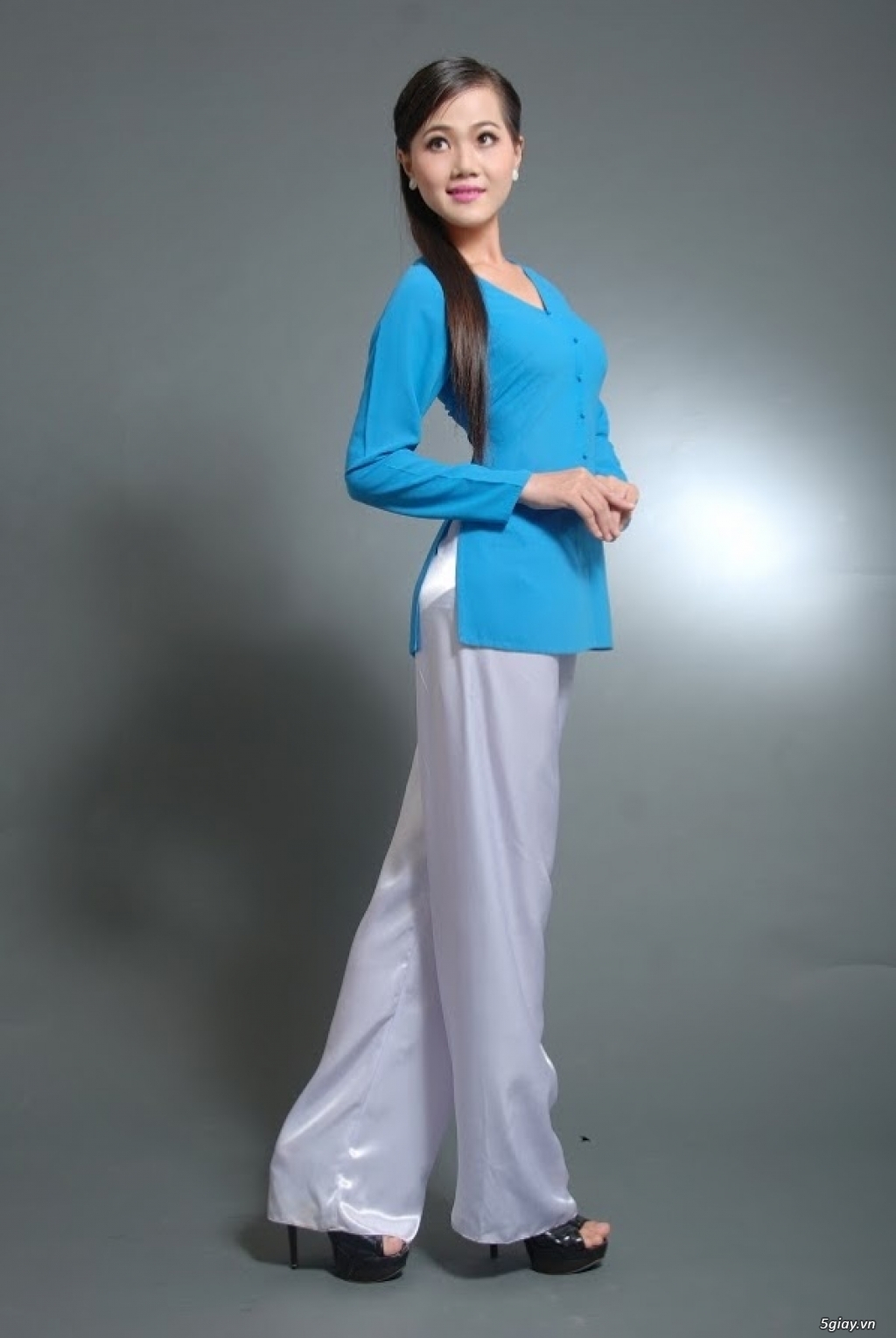 Bán sẳn áo bà ba đẹp thêu hoa - 2