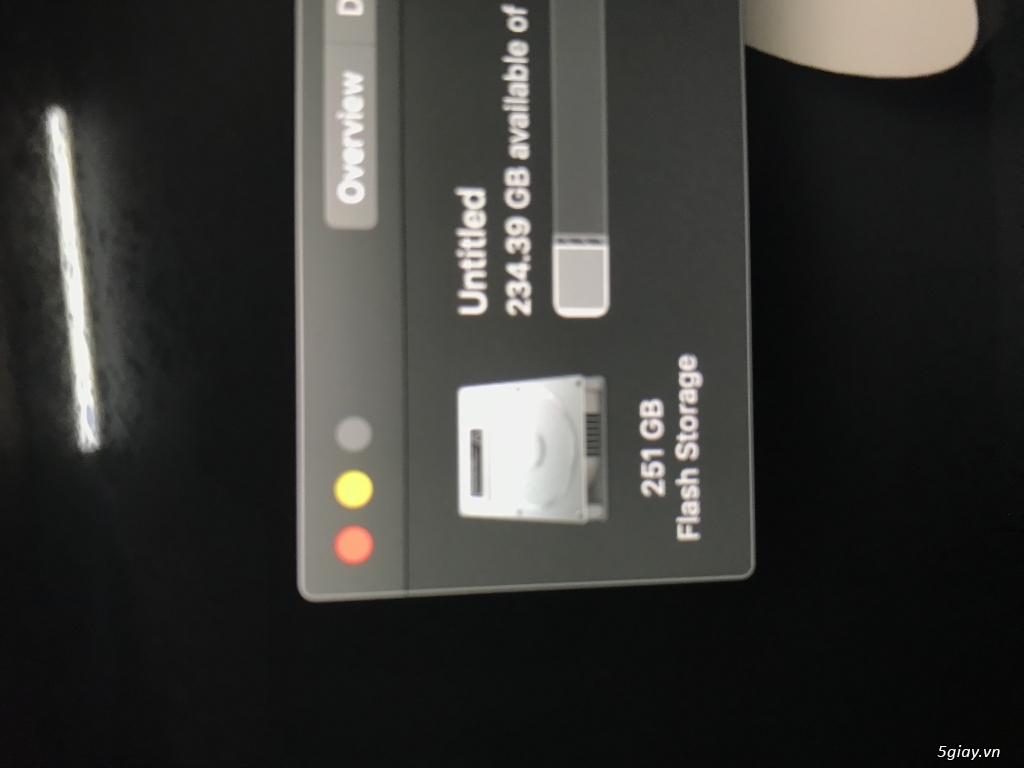 MacBook Pro 13 inch 2015 98% - 2