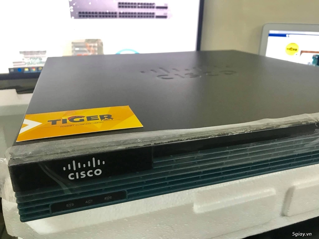 Cisco 2901-SEC/K9 | Thiết bị định tuyến Cisco Dual WAN GE - 1