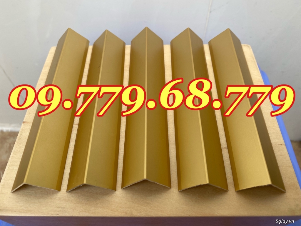 Nẹp chữ V màu vàng mờ - Nẹp V inox vàng mờ - V nhôm màu vàng mờ | 5giay