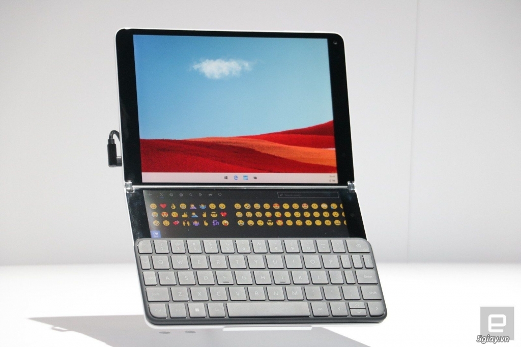 Microsoft Surface Duo - 3