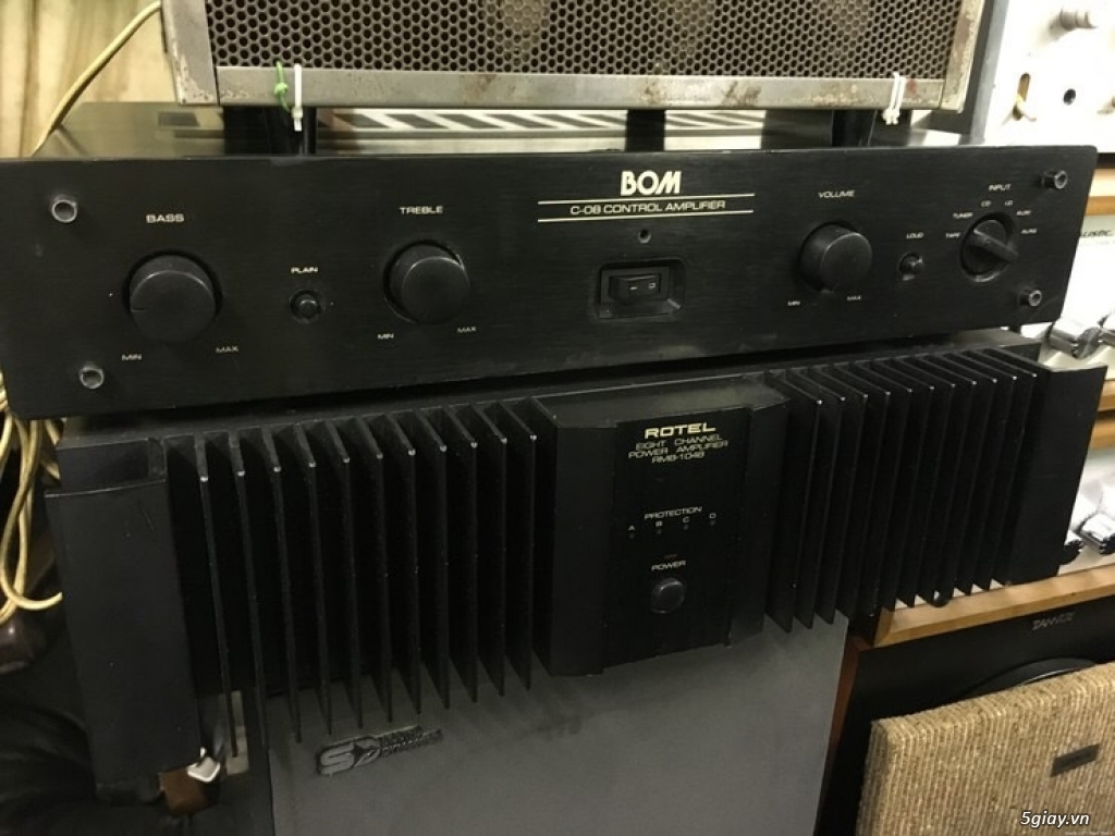 Zề chạy bóng đèn BOOM C-08 Control Amplifier, made in USA