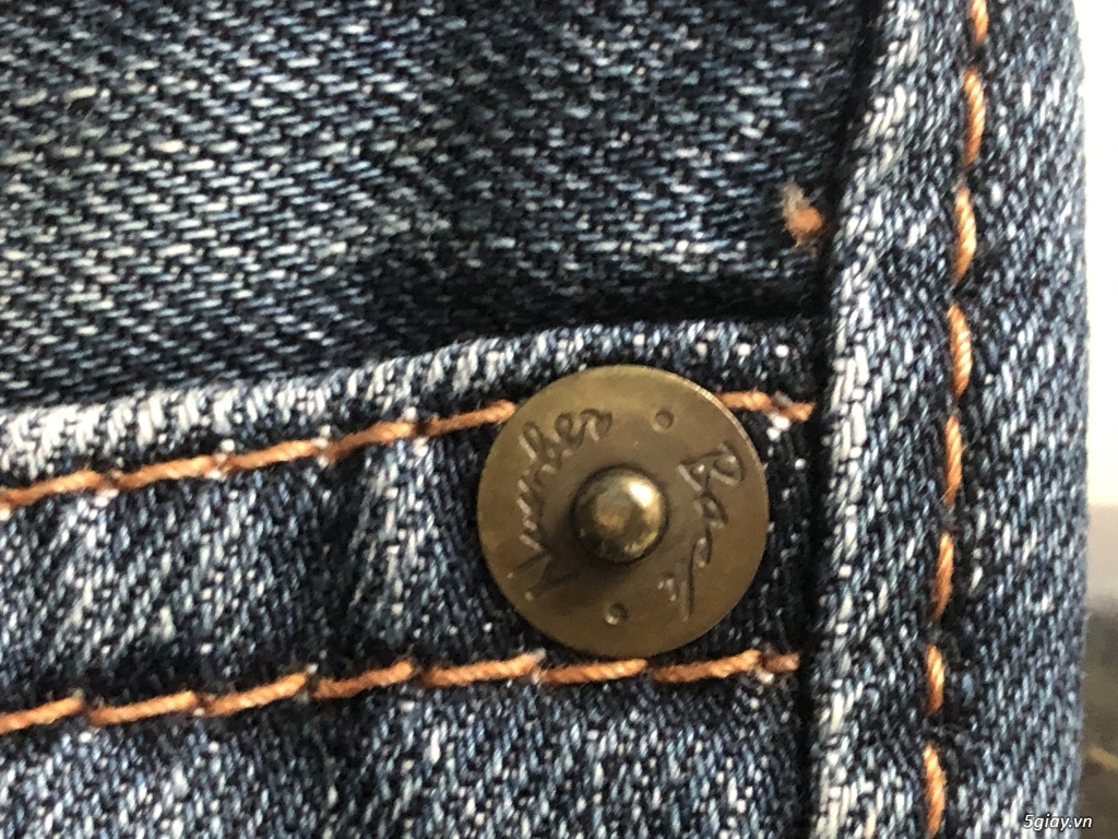 2 Áo hịu adidas và Puma