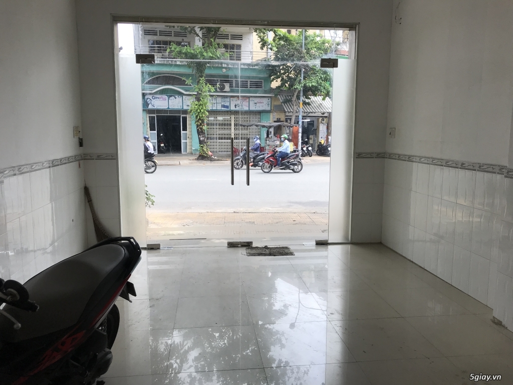Cho thuê mặt bằng Quận Tân Phú - 2