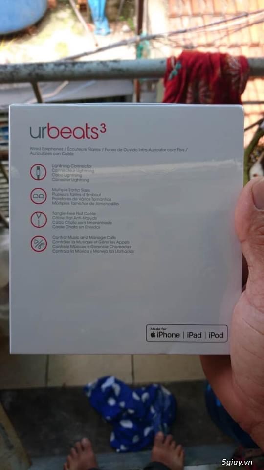 Tại nghe beats urbeats3 lightning
