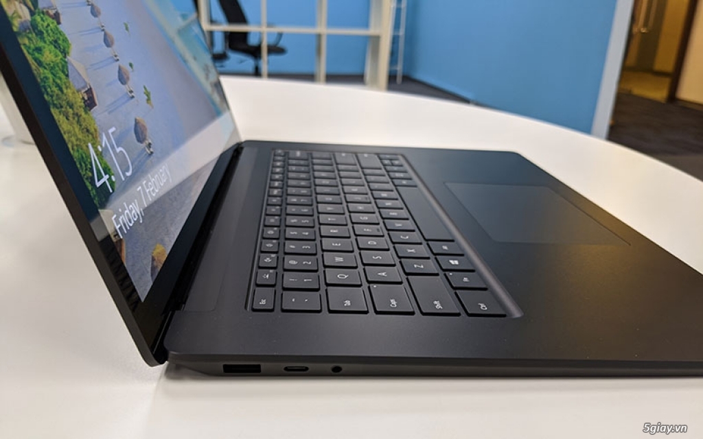 Microsoft Surface Laptop 3 13.5 i7/16/512 Black - 10
