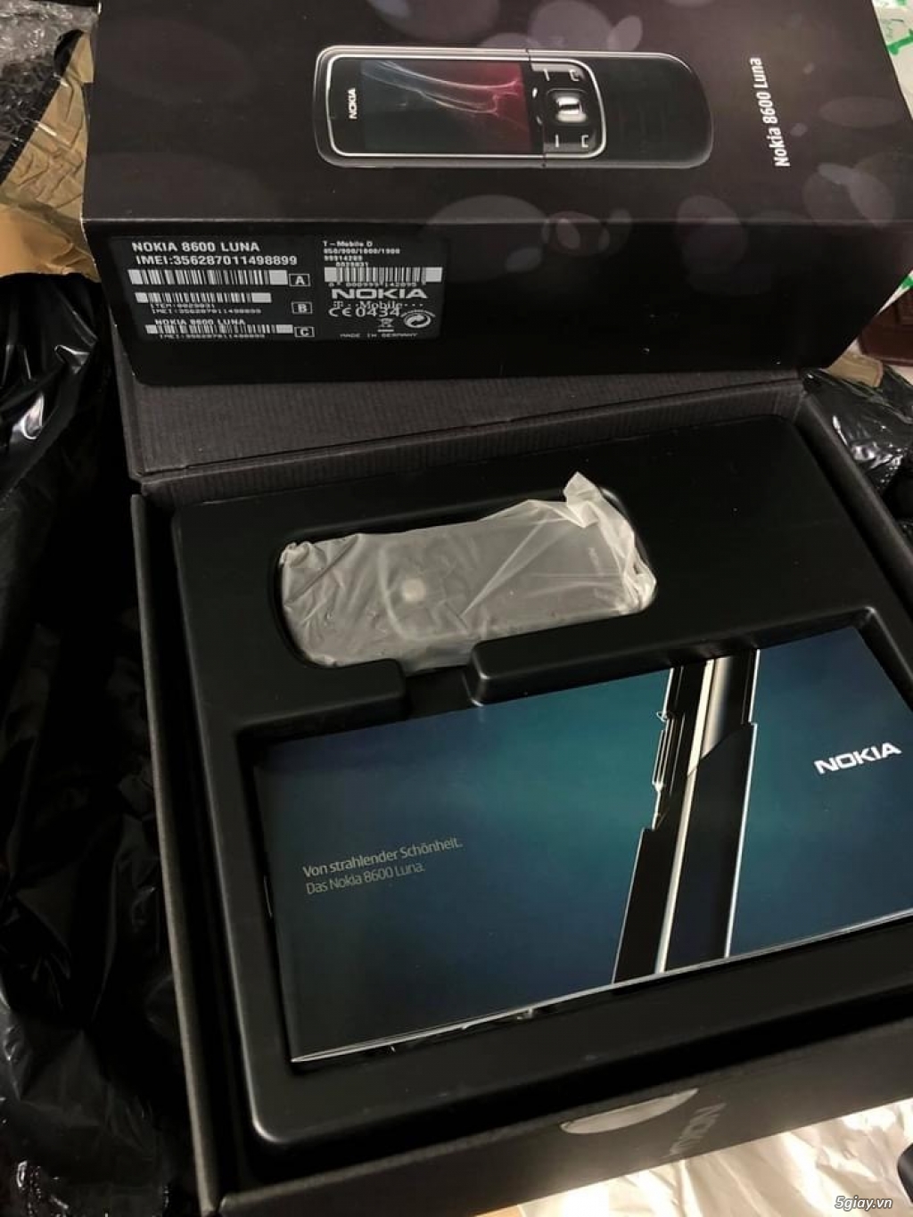 Xem ảnh lớn. Siêu phẩm Nokia 8600 Luna new cứng nguyên box Germany - 4