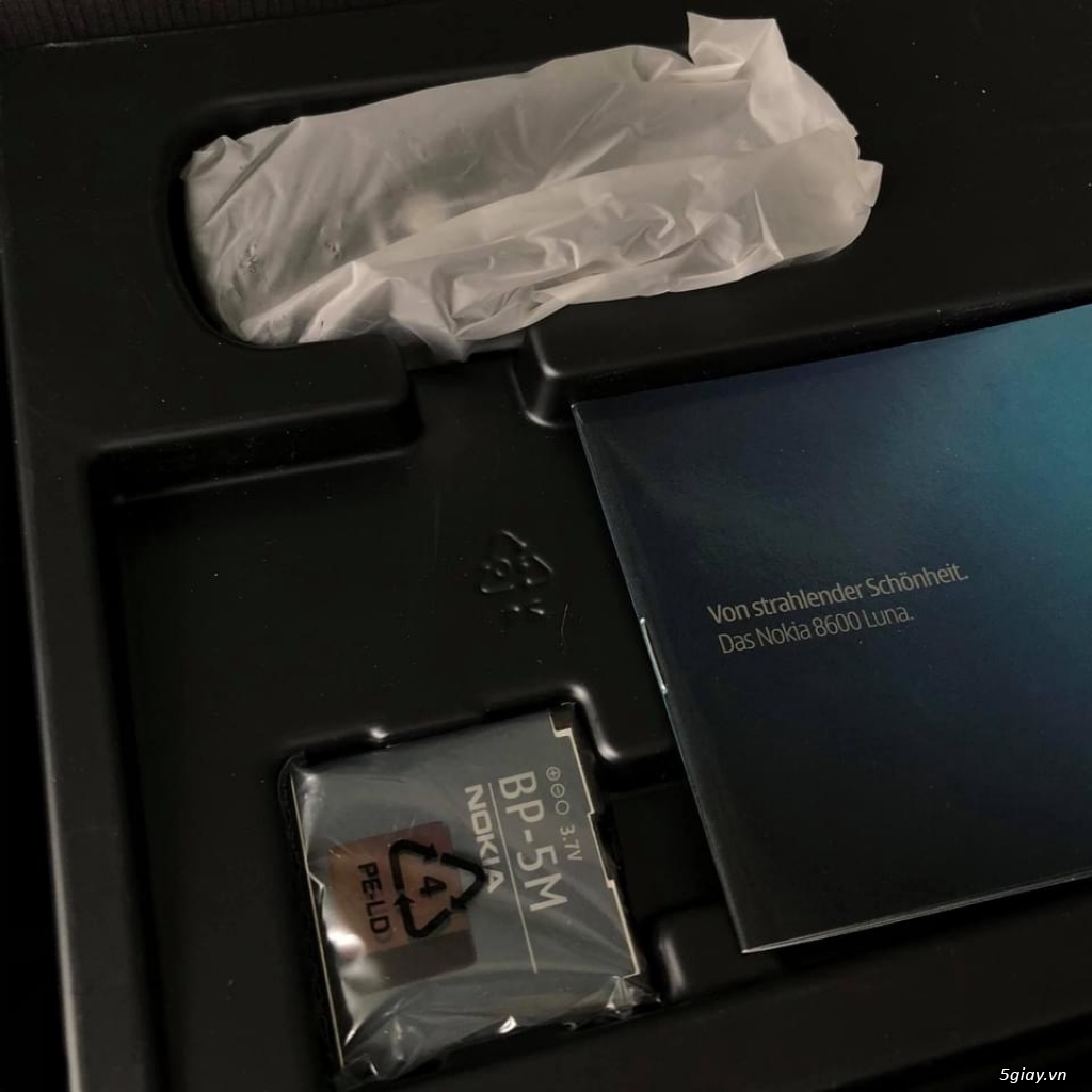 Xem ảnh lớn. Siêu phẩm Nokia 8600 Luna new cứng nguyên box Germany - 8