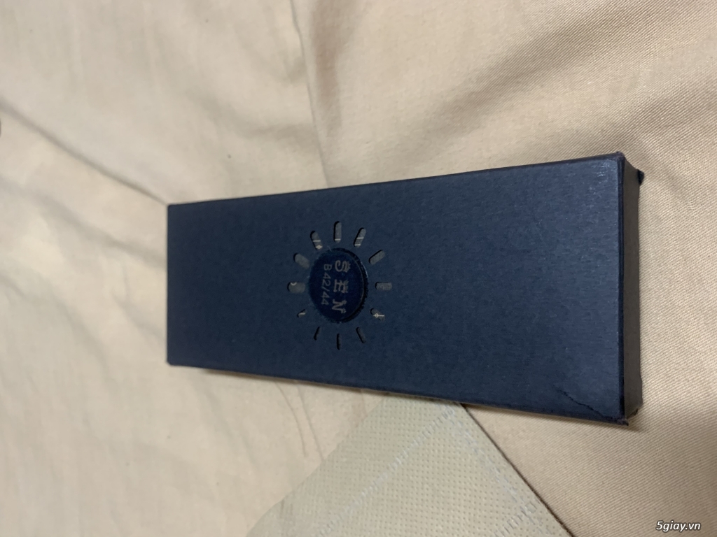 ỐP LƯNG SPIGEN IPHONE XR VÀ DÂY APPLE WATCH - 1