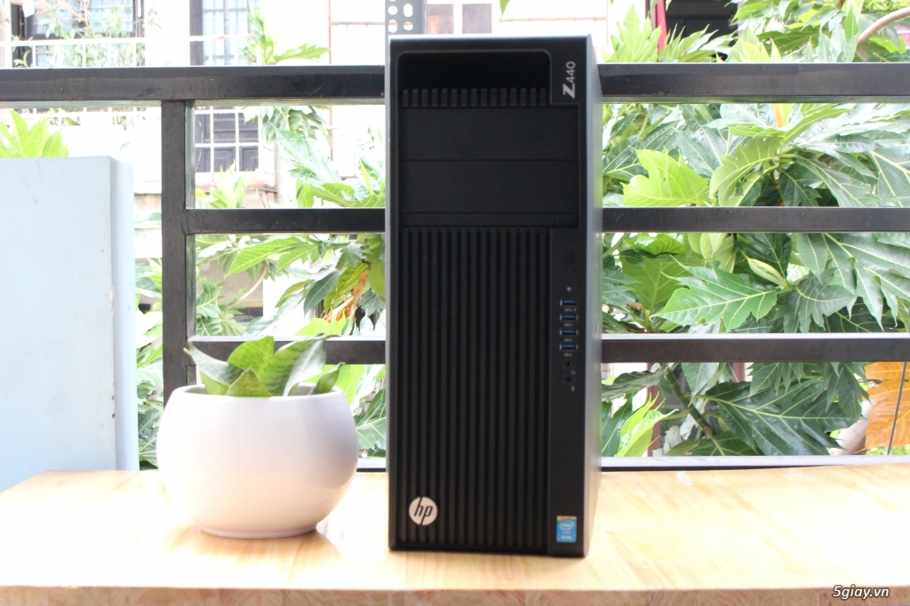 Máy trạm HP Z440 - 2