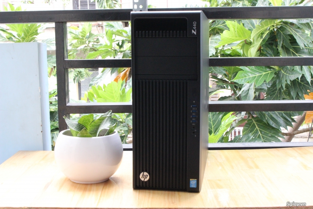 Máy trạm HP Z440