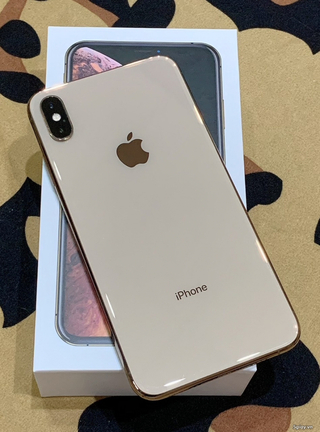 iphone XS Max 64GB màu vàng gold, bản quốc tế Nhật . 5giay