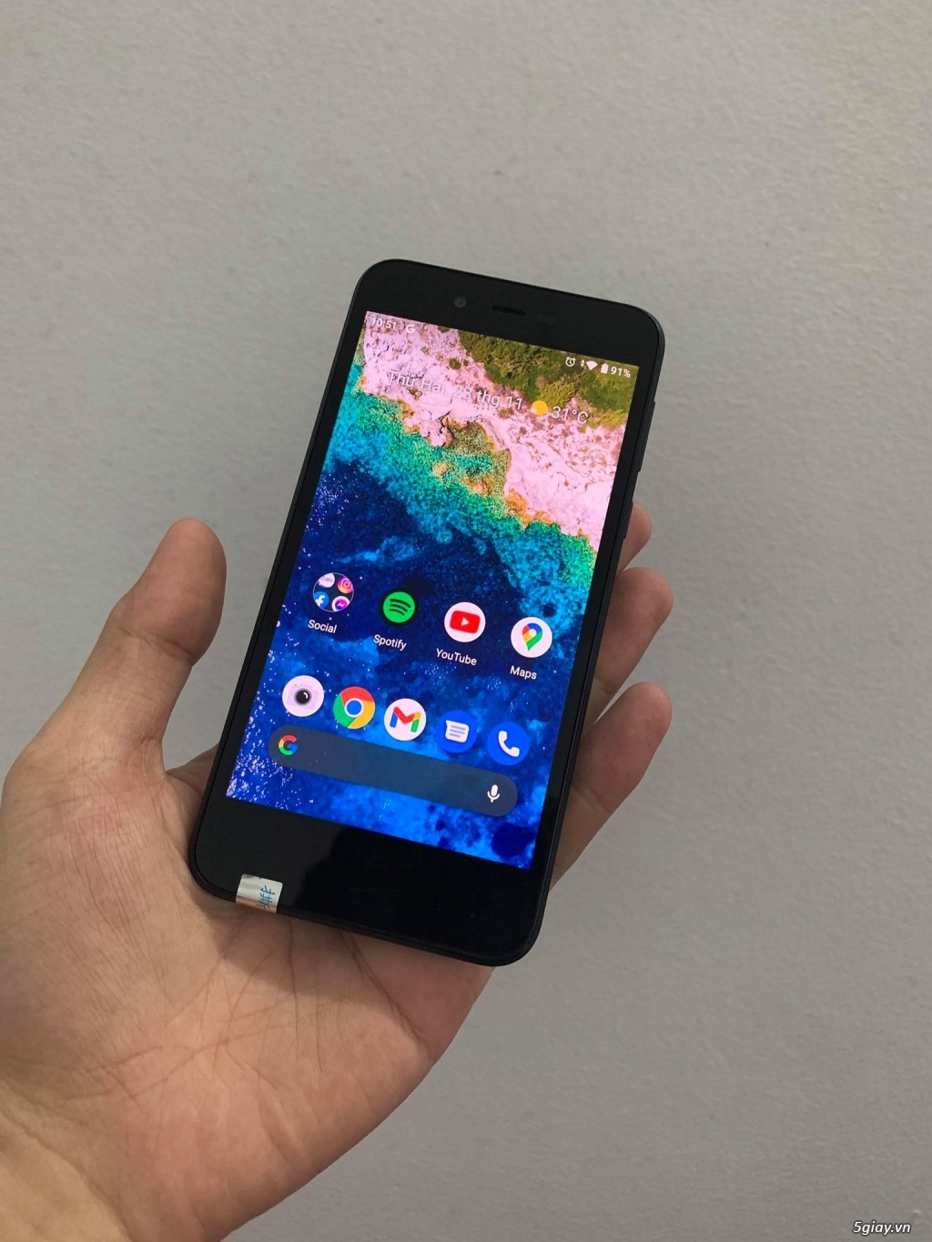 Sharp Android One S3 mượt mà, giá tốt