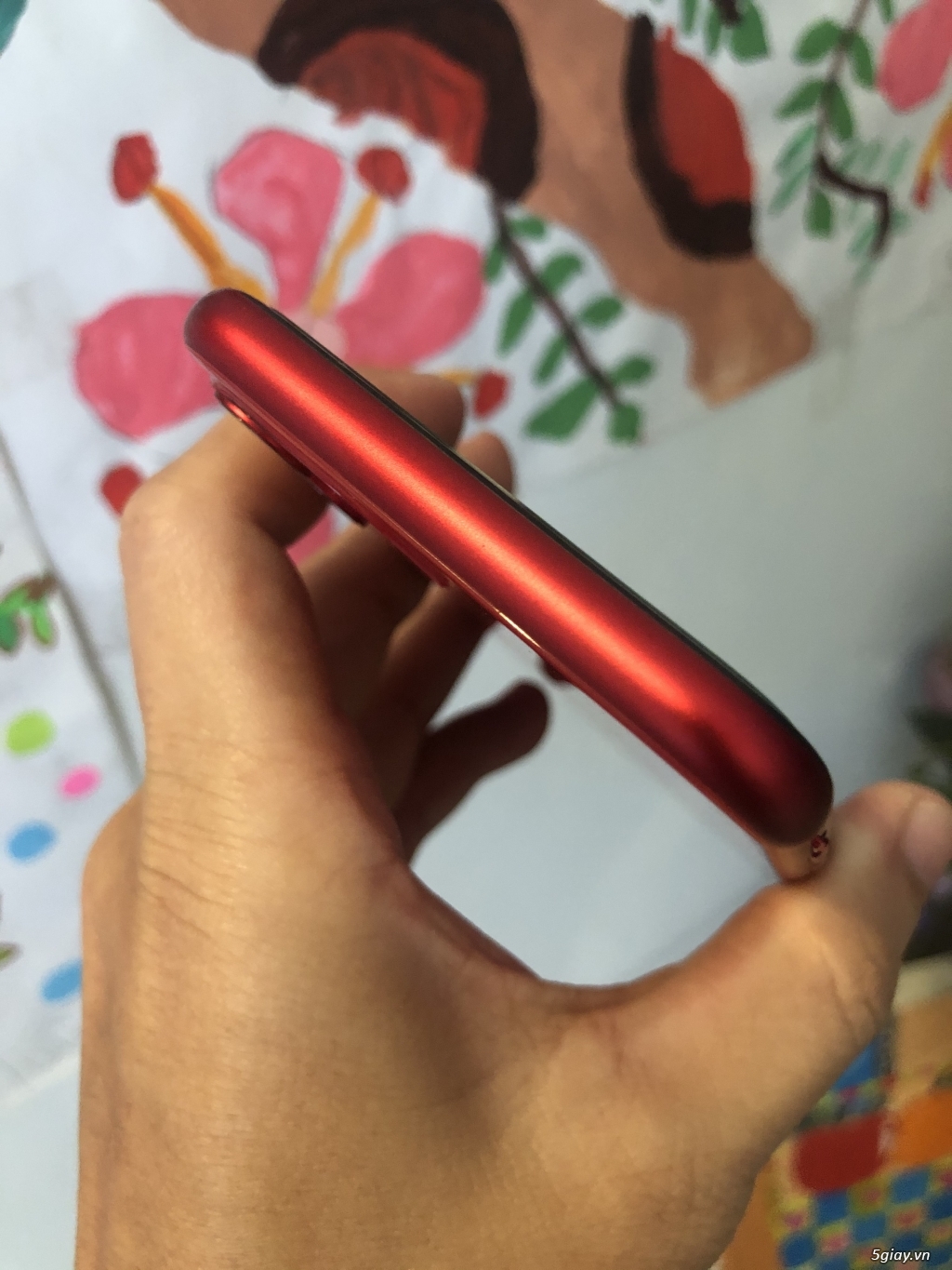 Cần bán iphone 11 64gb RED hàng chuẩn quốc tế MỸ zin 100%.