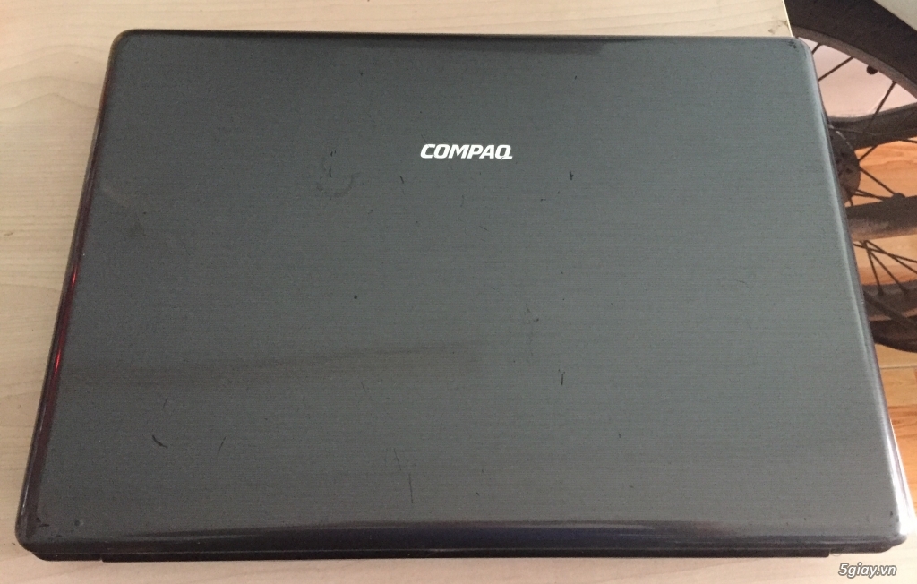 Laptop HP Compaq V3000 - 2