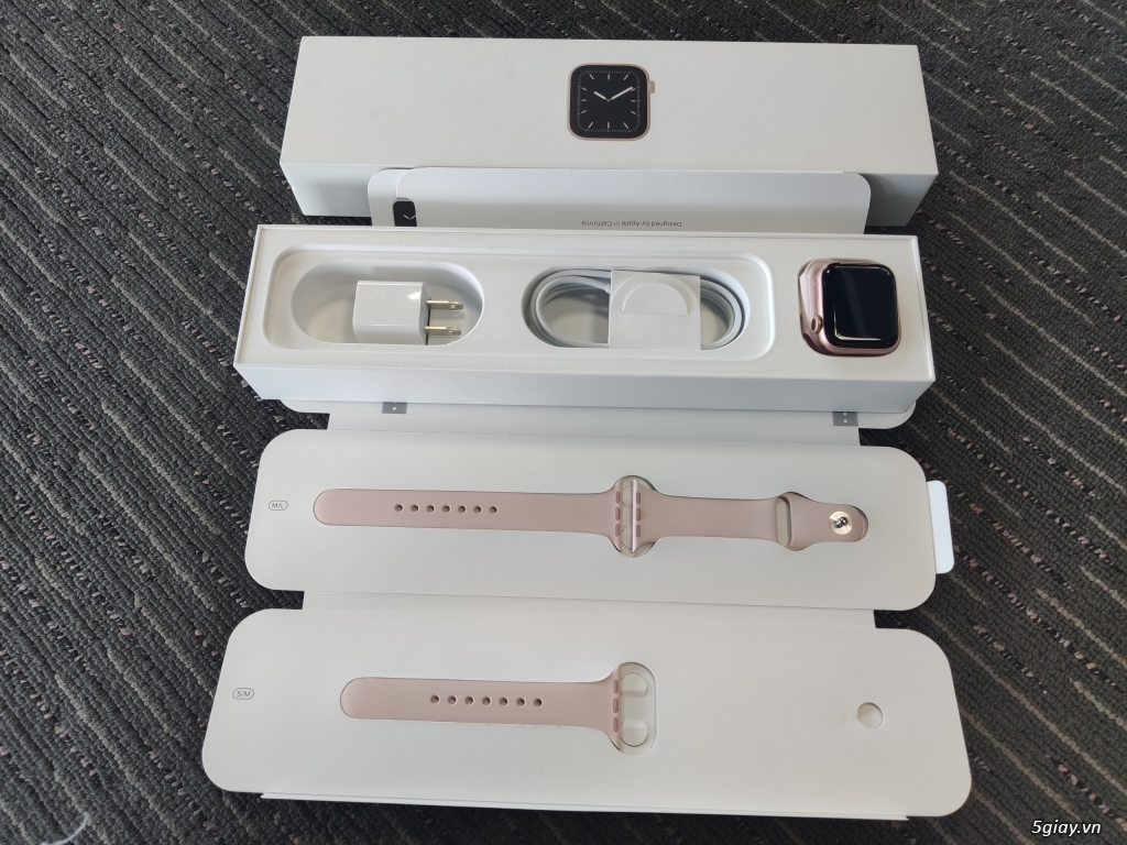 Apple watch sr5, 40mm, Gold-Pink, Likenew 99%, Fullbox