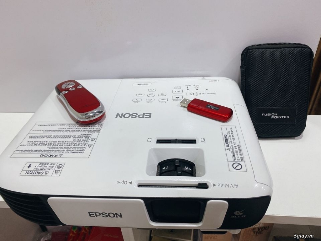 Cần thanh lý máy chiếu Epson EB X41 + Pointer như hình