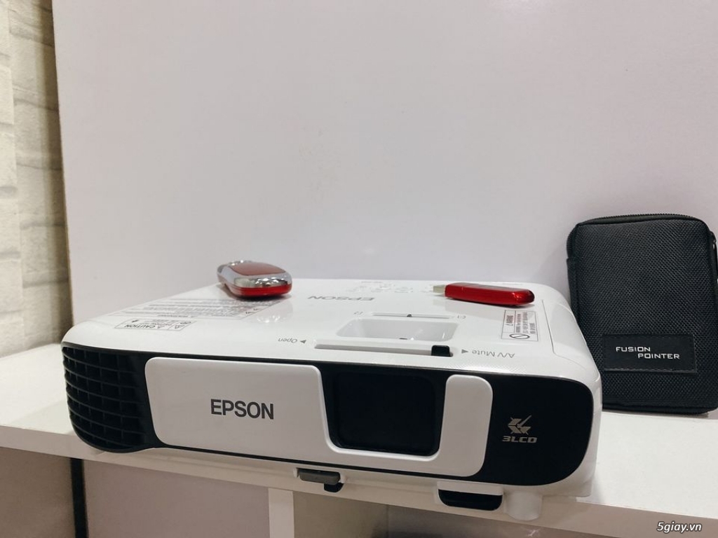 Cần thanh lý máy chiếu Epson EB X41 + Pointer như hình - 1
