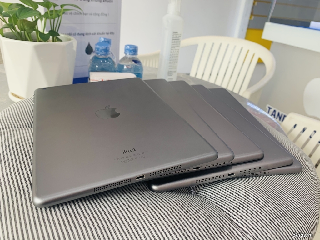 iPad Air 1 - 16GB - Nguyên zin 100% - Đẹp - 2