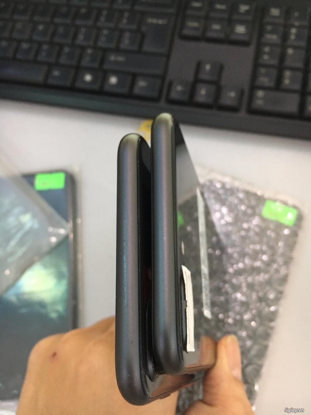iPhone 8 plus 64G zin all . Vỏ đẹp kính đẹp - 3