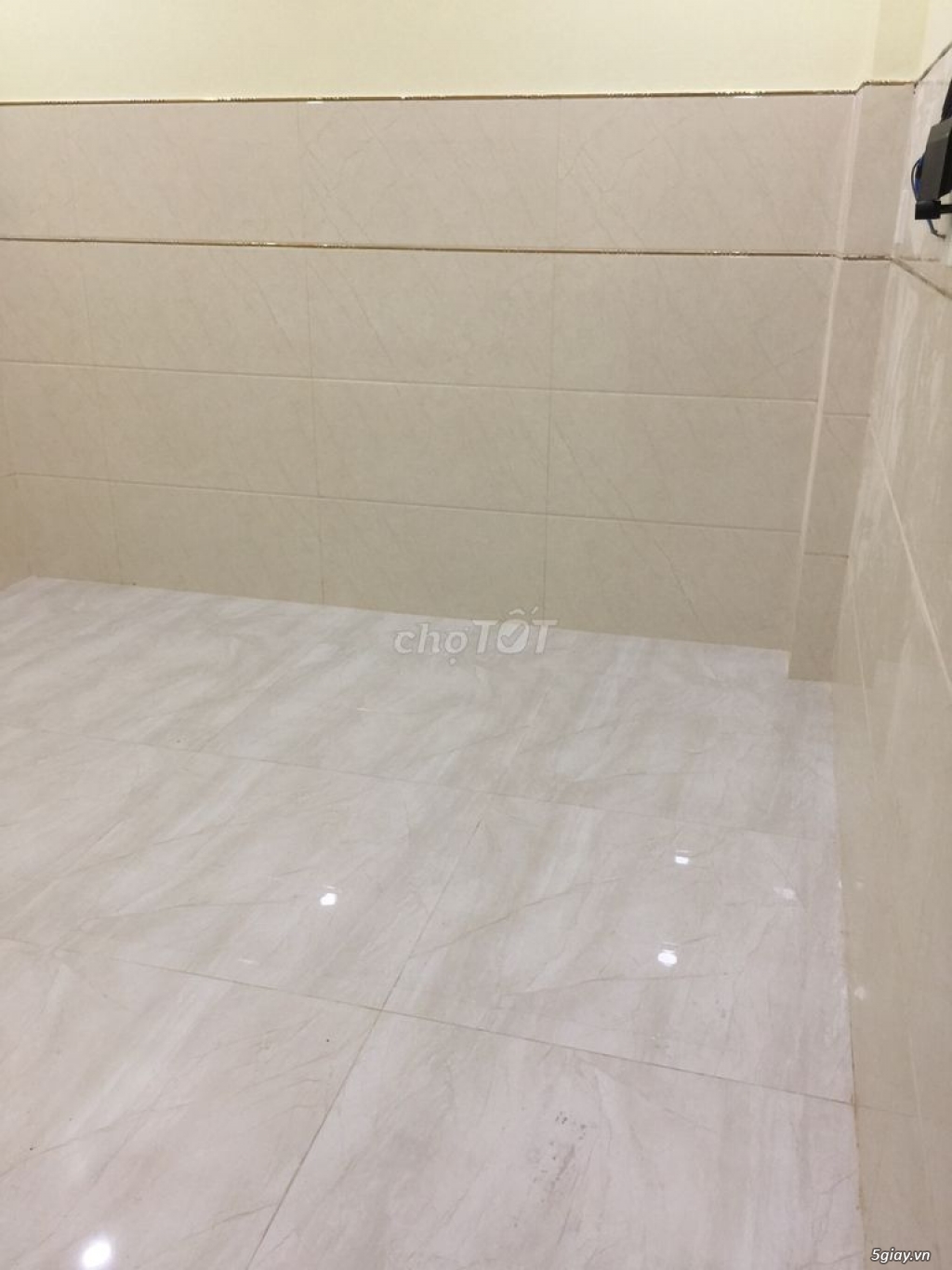 Cần cho thuê // phòng trọ Quận 10// 15m2 // toilet riêng // 3tr - 4