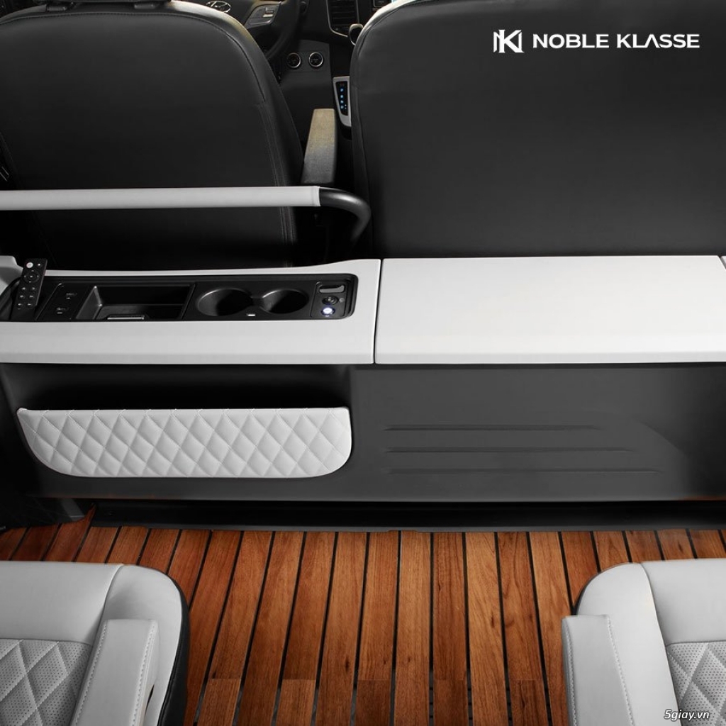 Noble Klasse - Solati S11 Limousine 10 chỗ ghế điện VIP - 2