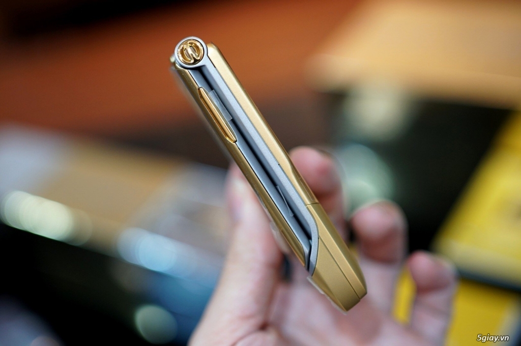 Motorola V3i Gold Edition Dolce & Gabbana Brandnew nguyên hộp chưa sd - 14