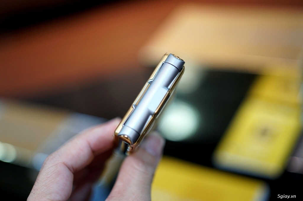 Motorola V3i Gold Edition Dolce & Gabbana Brandnew nguyên hộp chưa sd - 12