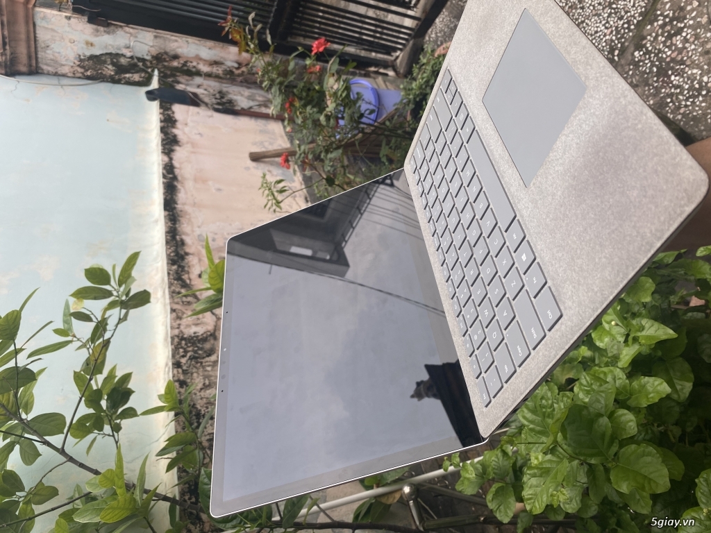 Surface laptop 2 i5 máy đẹp sử dụng tốt - 2