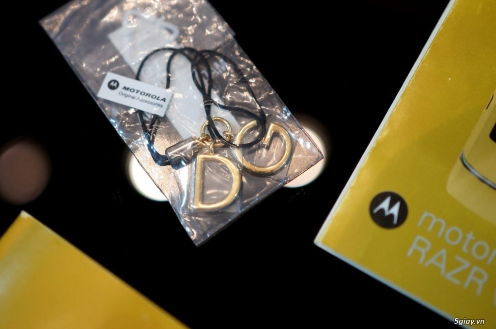 Motorola V3i Gold Edition Dolce & Gabbana Brandnew nguyên hộp chưa sd - 19