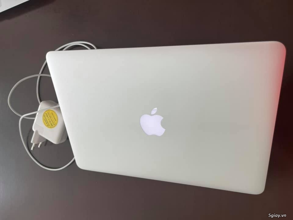 BÁN MacBook Air 13IN SÁNG ĐẸP LENG KENG ZIN 100% MƠI 99% - 1