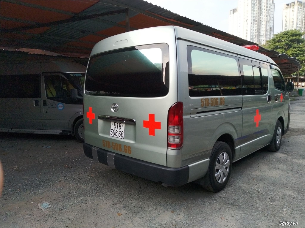Phương Trang nhập khẩu 99 xe Toyota Hiace để tiếp tục hoán cải thành xe cứu  thương