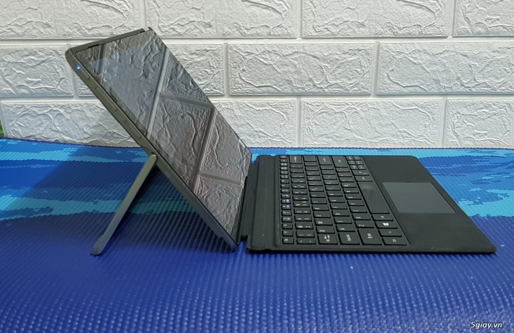 LAPTOP ACER DÀNH CHO DOANH NHÂN - 1