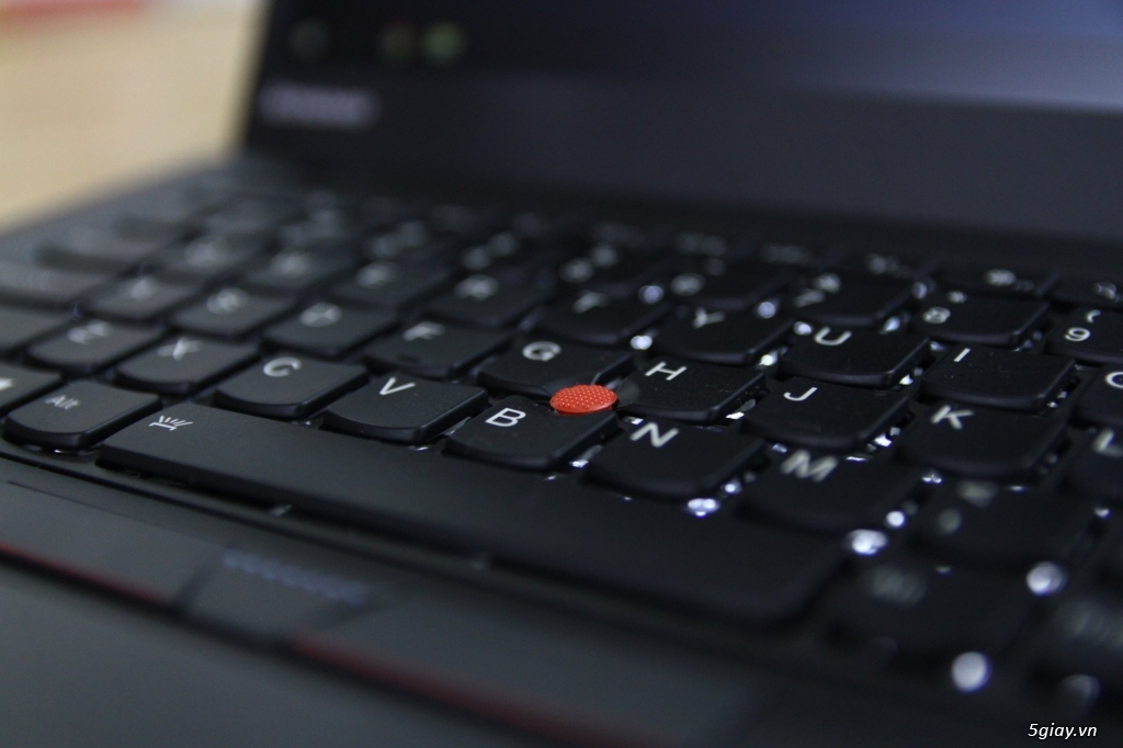Thinkpad T450s - Máy mỏng nhẹ, bàn phím cực xịn