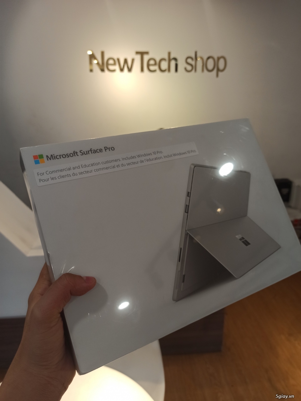 Surface pro 6 i5/16/256 NEWFULLBOX - 1