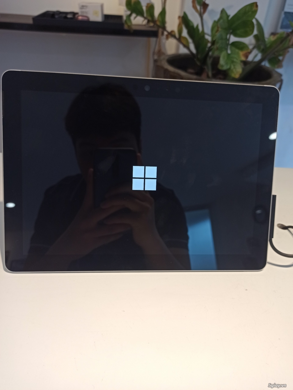 Surface GO likenew 4415Y/8/128 - 1