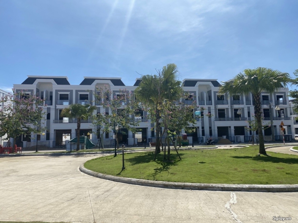 NHÀ PHỐ 1 TRỆT 2 LẦU TẠI TRUNG TÂM BÌNH DƯƠNG - 2