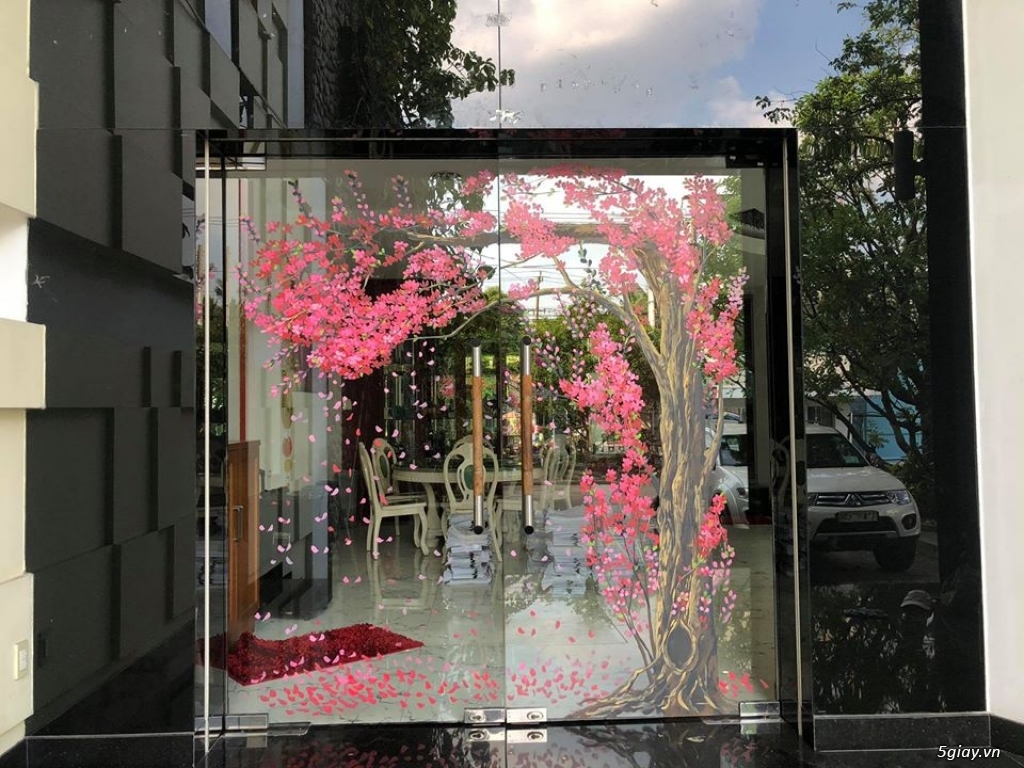 Vẽ trang trí kính Tết 2️⃣0️⃣2️⃣1️⃣ hoa mai - hoa đào HCM - giá rẻ - 6