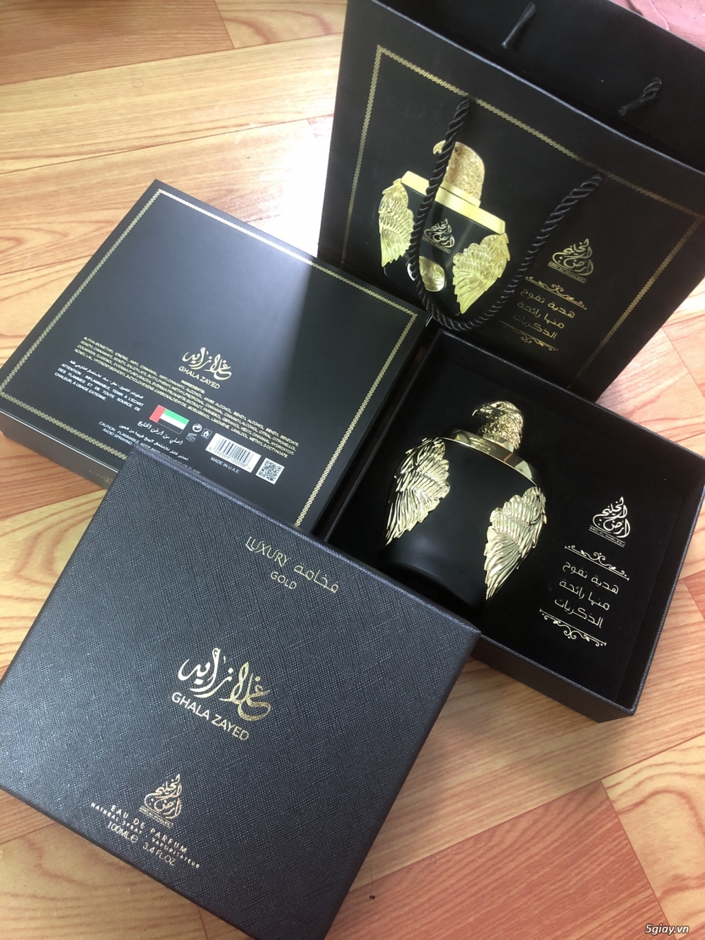 Cần bán chai dầu thơm