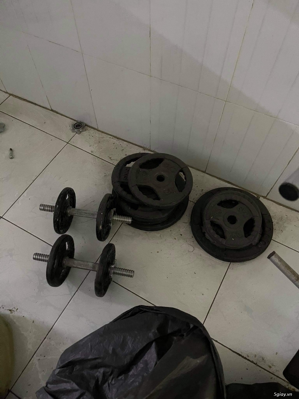 Bán bô tập tạ tại nhà.