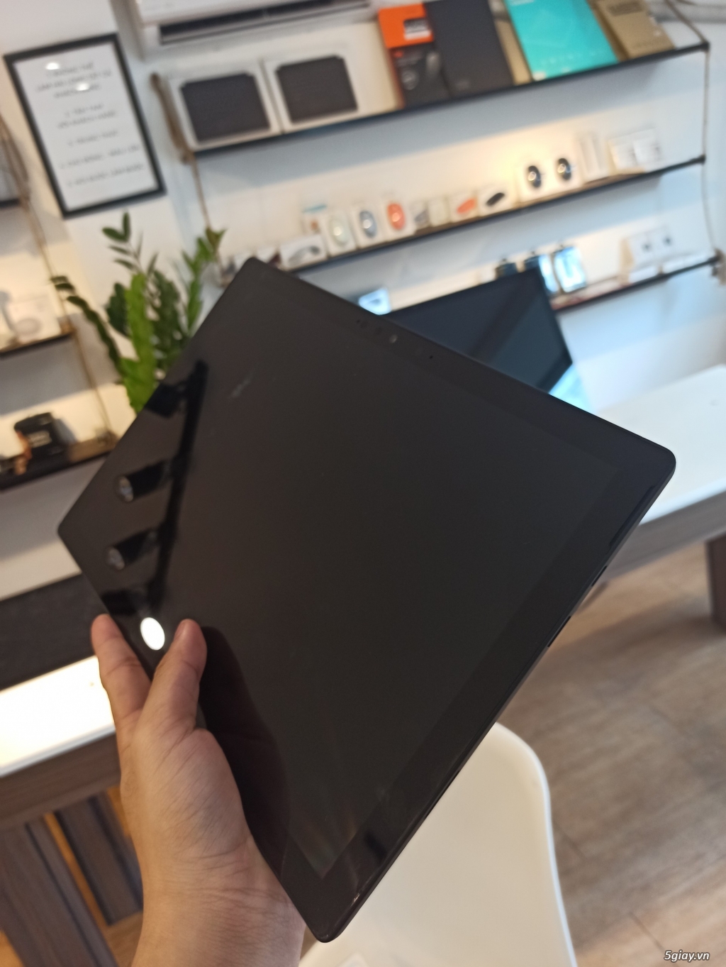 Surface pro 7 I5/8/256 Likenew - 1
